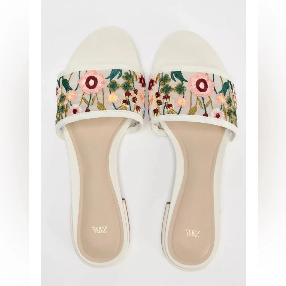 NEW ZARA  EMBROIDERED FLOWER SUMMER/VACATION SANDAL SIZE 7.5
🚨NO DISCOUNT - Picture 6 of 8